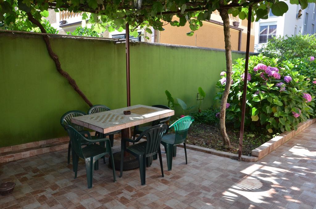 Mg Apartments And Rooms Budva Eksteriør billede