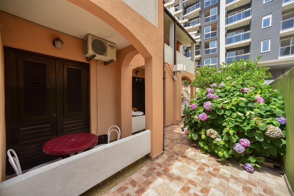 Mg Apartments And Rooms Budva Eksteriør billede